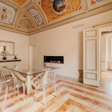 Sotto Gli Affreschi Del 1800 Con Colazione Inclusa Assisi Luaran gambar